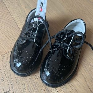New black patent leather toddler dress shoes 8c